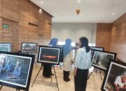 Pengunjung Kepincut Foto Karya Jurnalis Perempuan