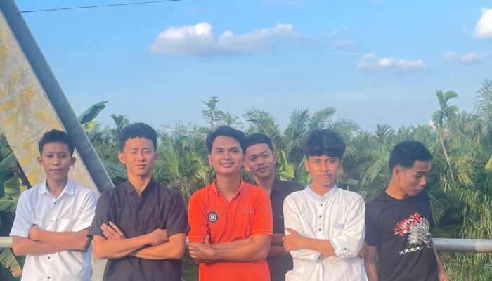 Pemuda Tinggi Raja Bersatu Bagi Takjil Gratis